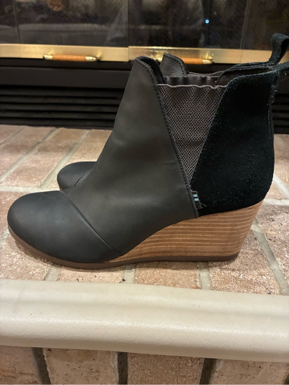 TOMS Kelsey Wedge Booties Black Leather Women’s Size 8